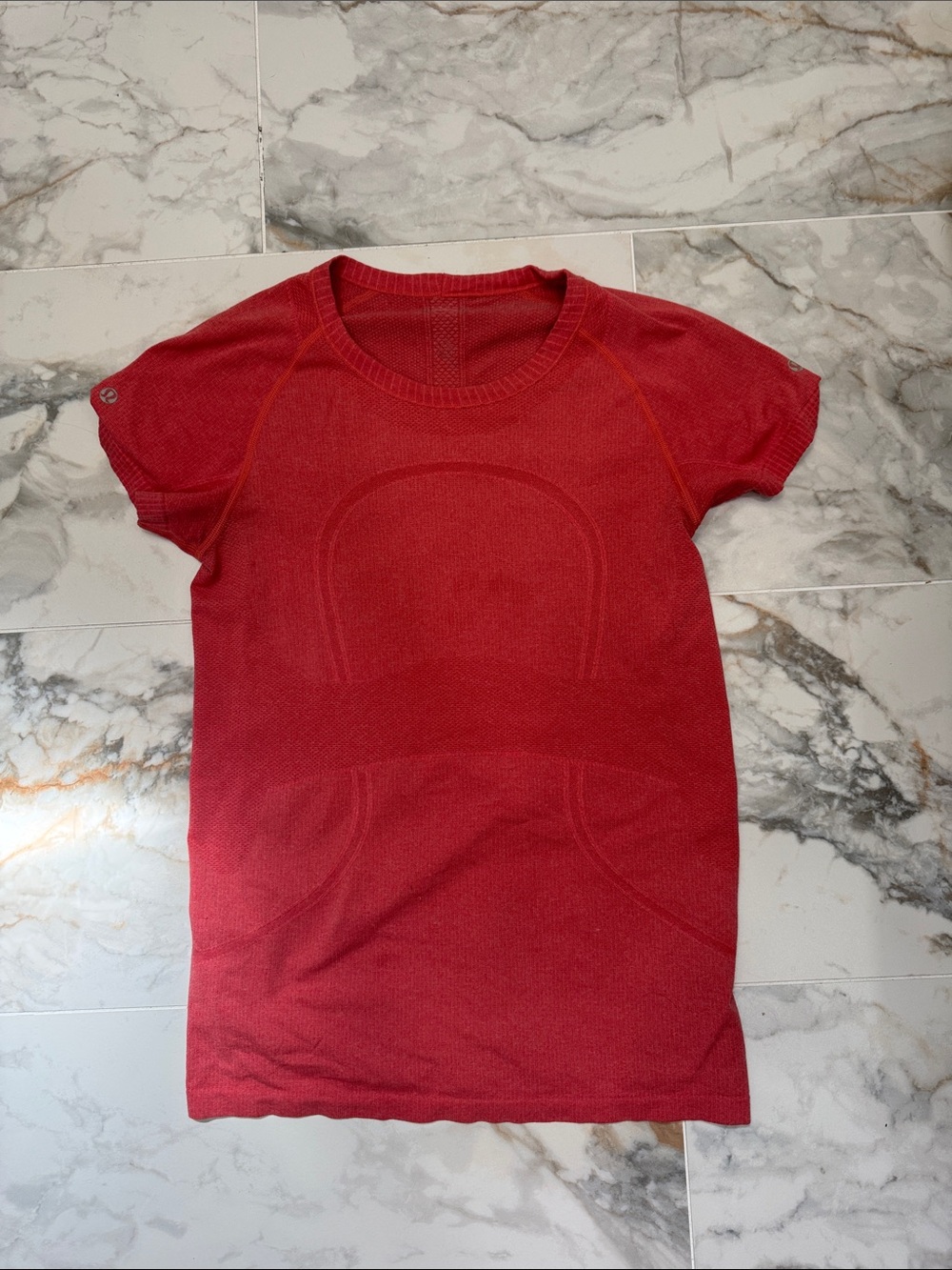Lululemon short sleeve athletic top size 8